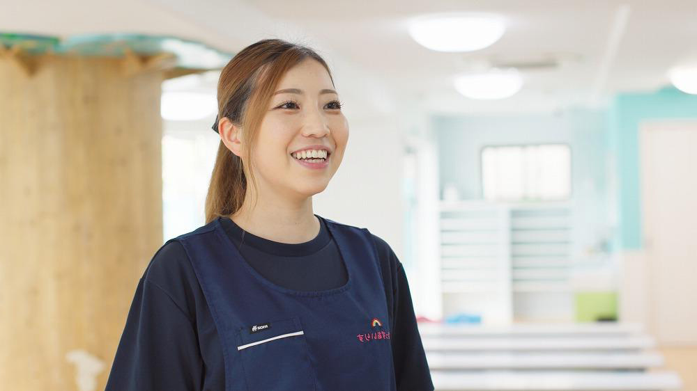 あいりす本牧 E.M.先生（役職：フリー）